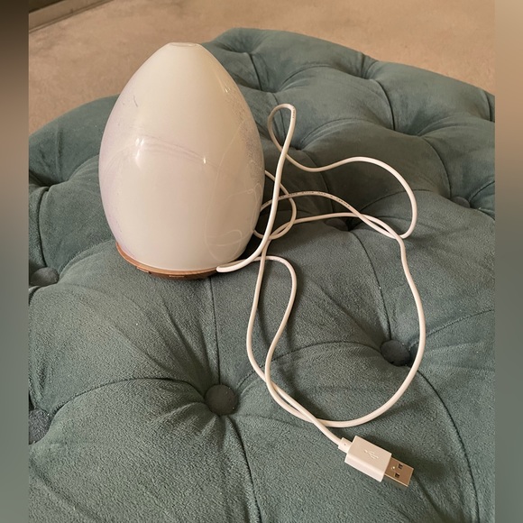 NOW glass swirl USB diffuser - Picture 2 of 9